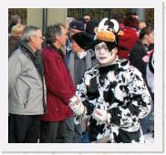 2006-03-05_15-24-41_Carnaval_68,0mm_F6,3_1_250_eme_DiMAGE A2 (B) * 693 x 643 * (165KB)